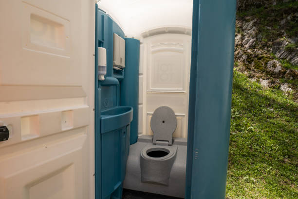 Portable Toilet Options We Offer in Alma, MI