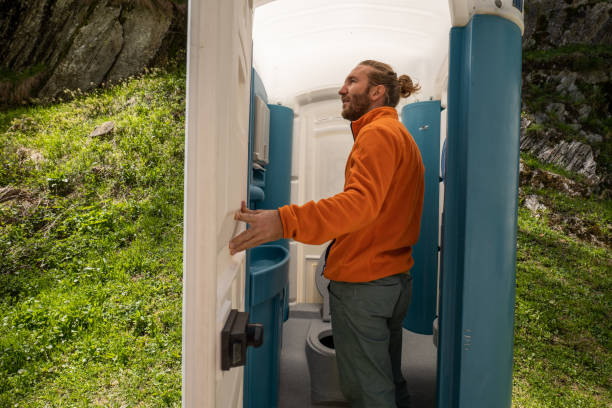 Affordable portable toilet rental in Alma, MI